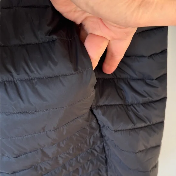 Old Navy Water-Resistant Narrow-Channel Quilted Long Puffer Coat - Black - XL - Picture 7 of 10